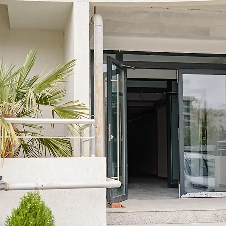 Black Sea - Helsinki Apartment *